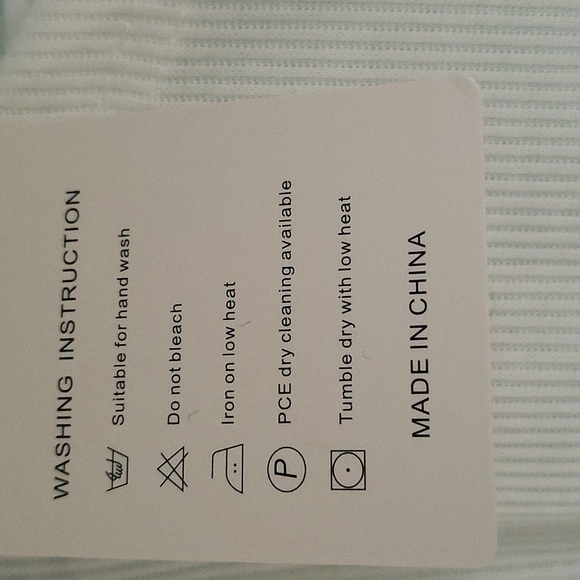 Floral blooming 2xl (more like xl) white dolman off shoulder long sleeve top - Picture 3 of 5